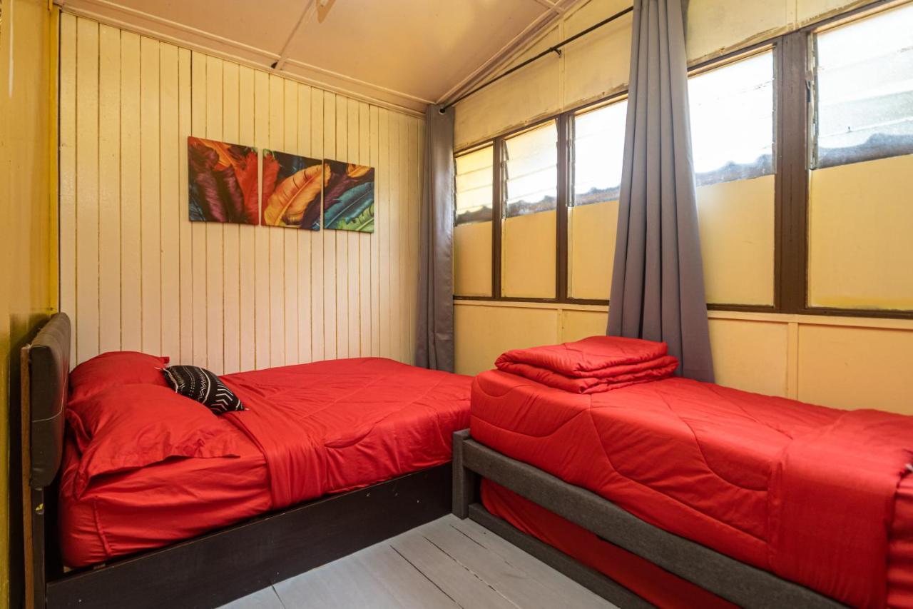Aiza Homestay Opposite Abang Strawberry Taman Sedia Tanah Rata Εξωτερικό φωτογραφία